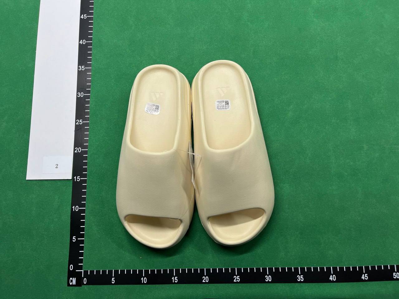 Burberry&Yeezy Slides