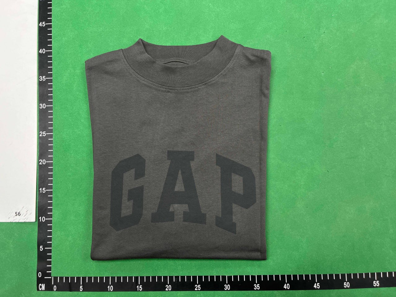TEE YEEZY GAP