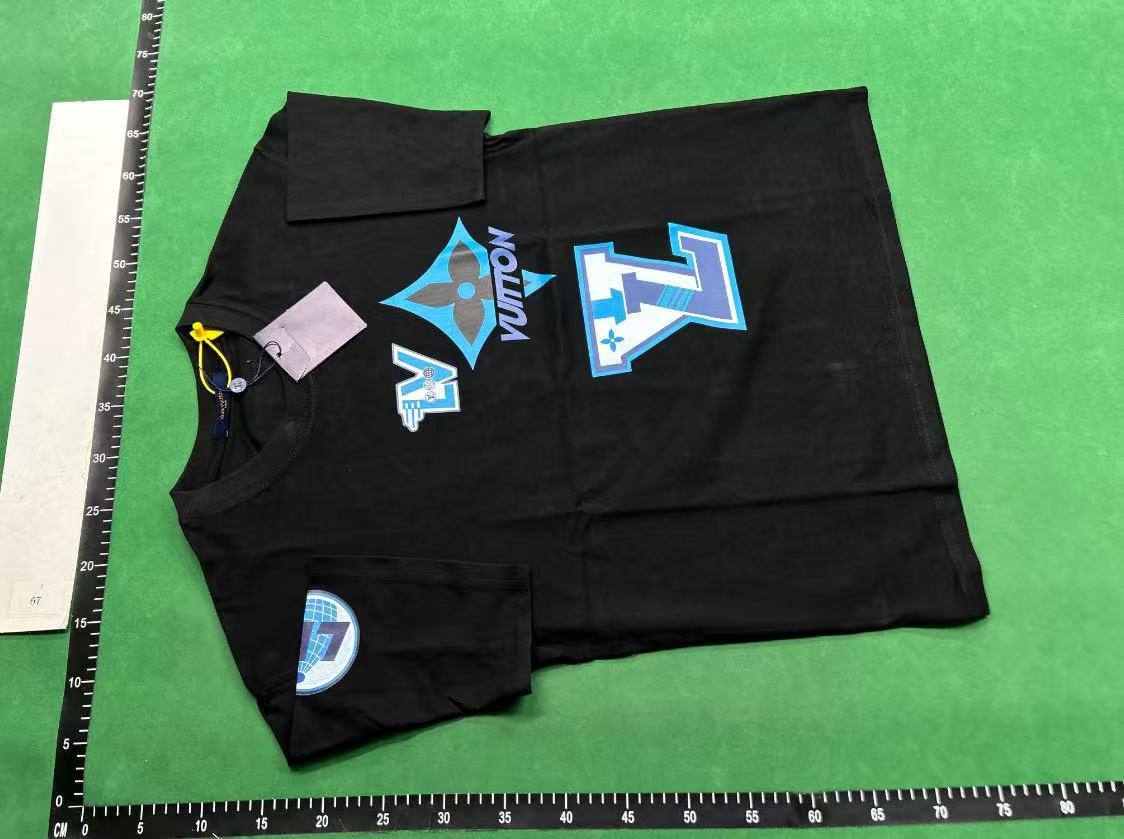 Louis Vuitton T-shirt Tee （ 40 Style