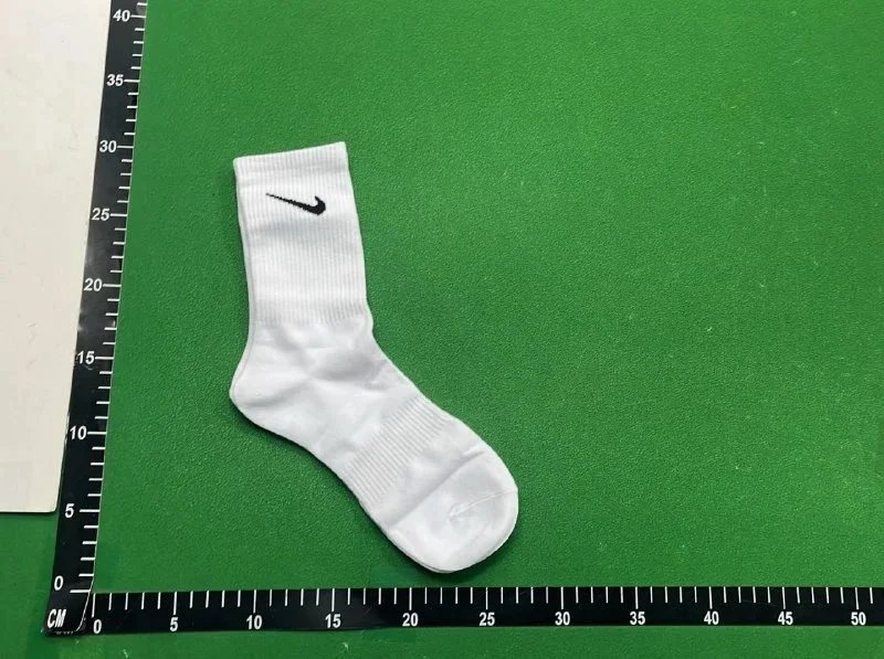 Nike socks ( 18 + styles)
