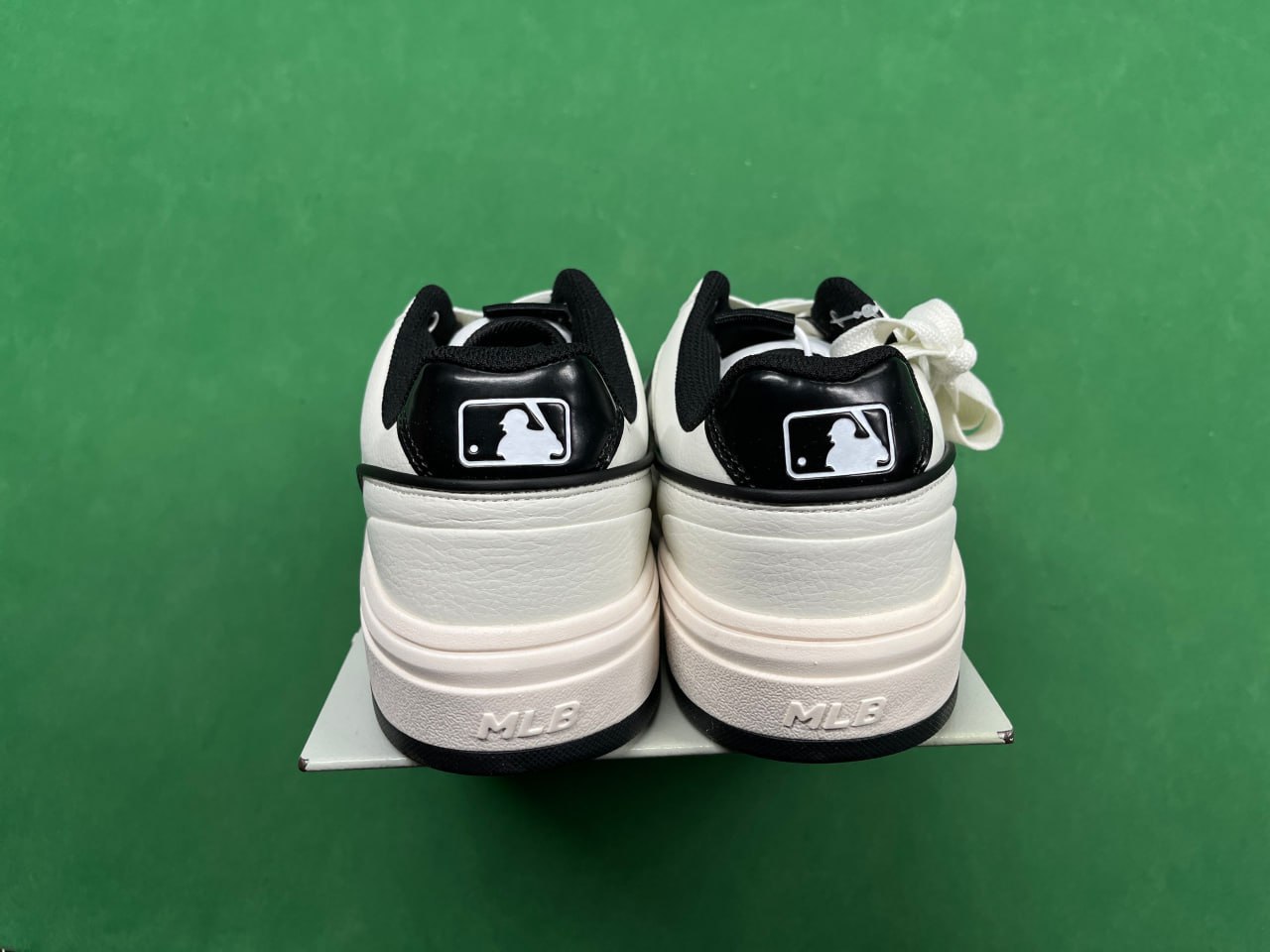 MLB Shoes