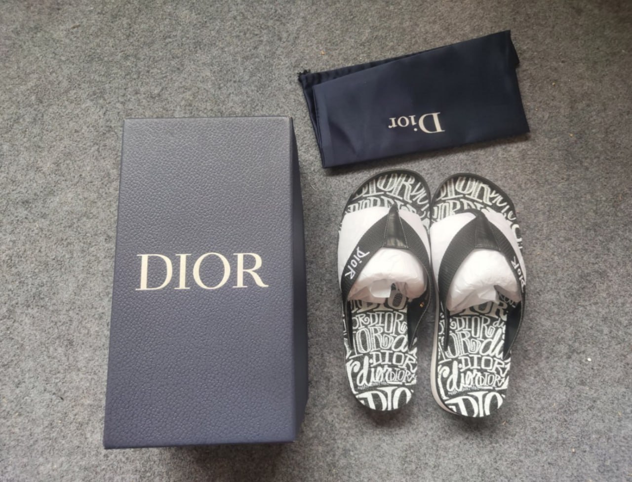 Dior slide