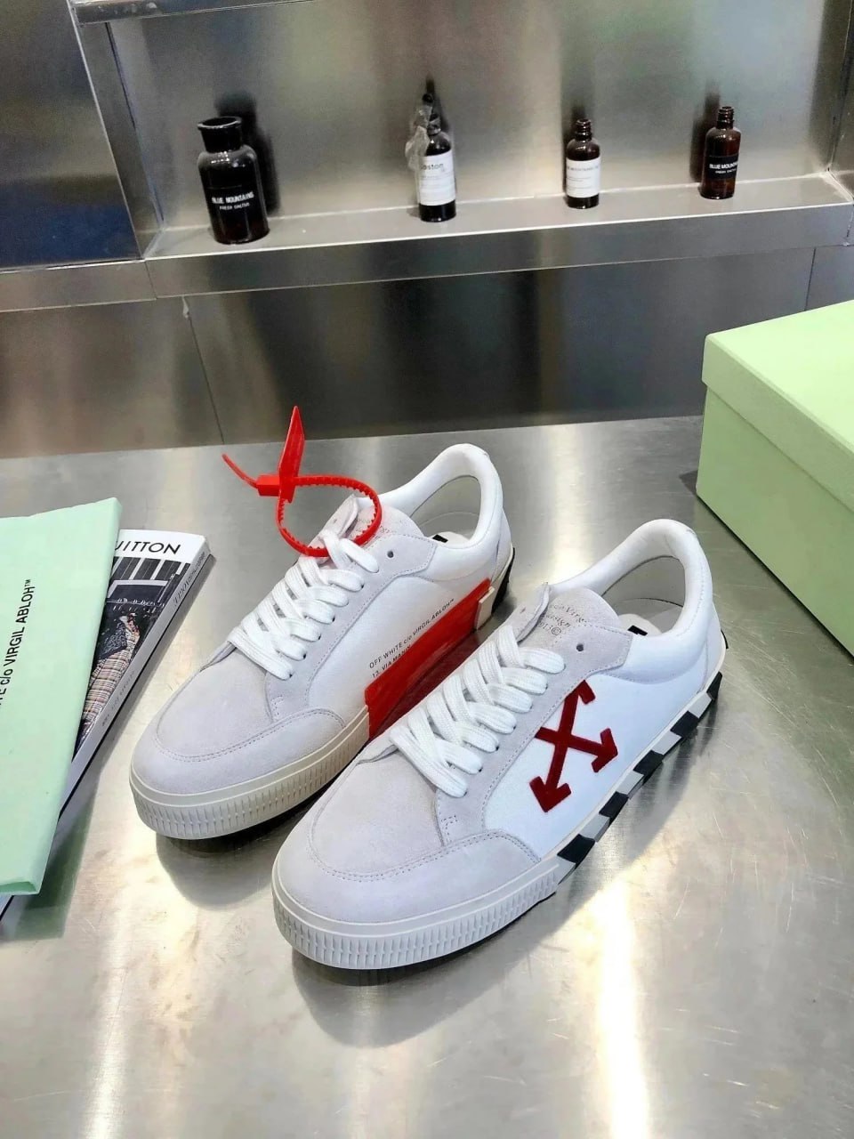 Off-White vulcanized