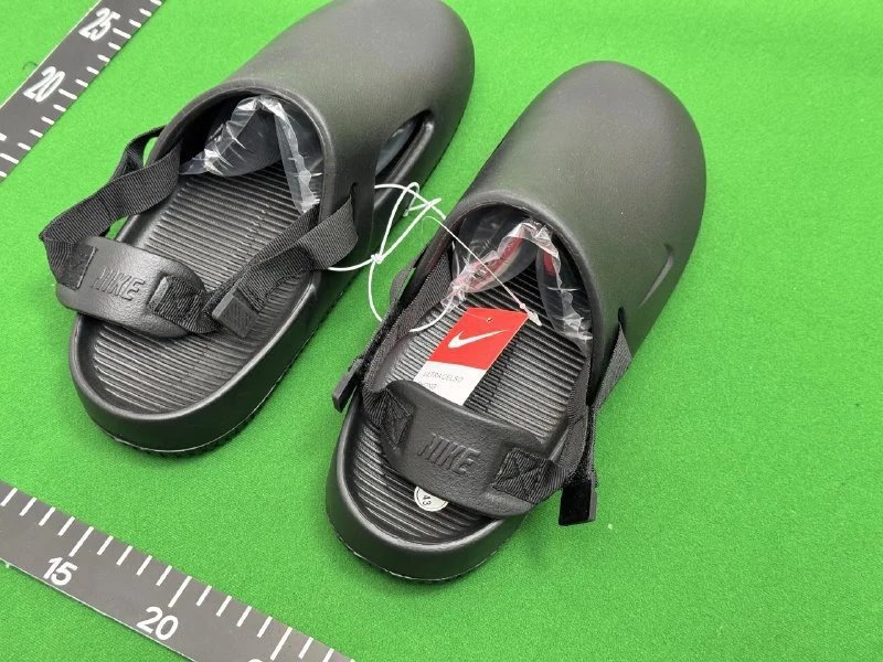 Nike Slippers( 29 + styles)