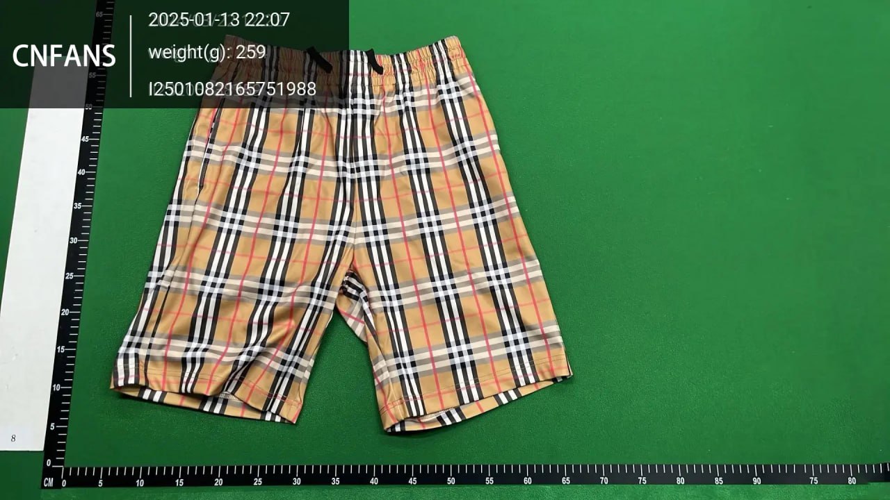 Burberry shorts （30