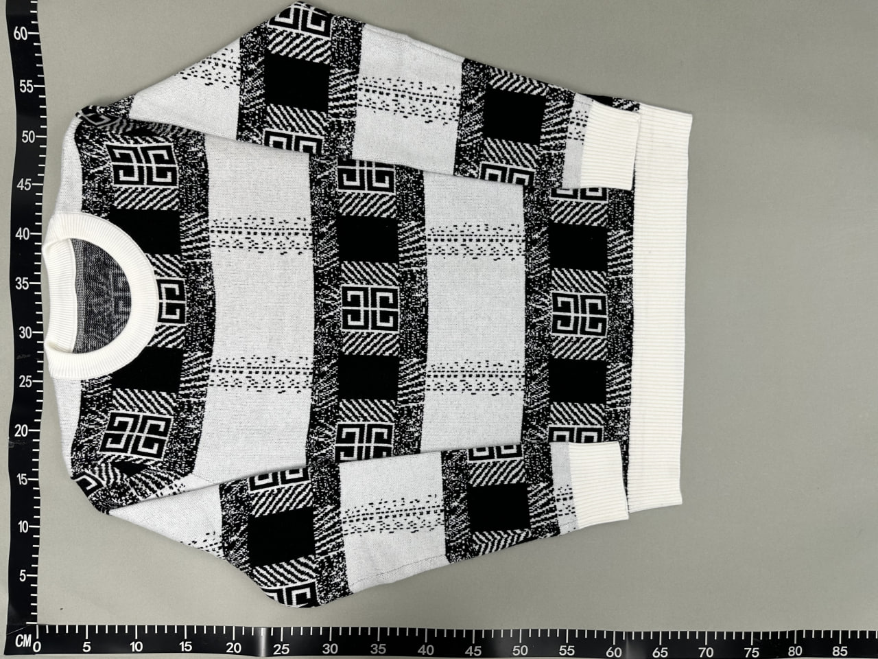 Fendi FF Logo Sweater / Fendi Roma Sweater / Houndstooth Pattern Sweater [4 styles]