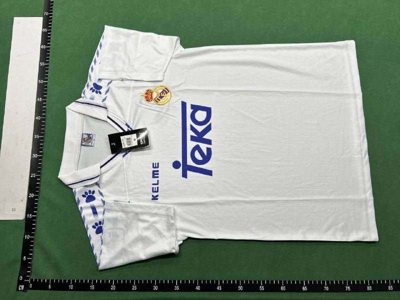 Football T-shirt(40 CP)