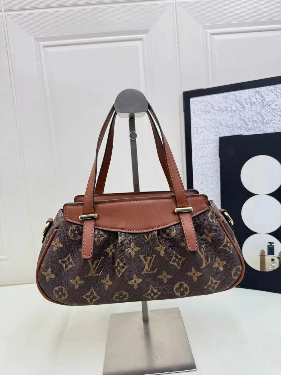 Louis Vuitton Onth Tote Bags [40+ Styles]