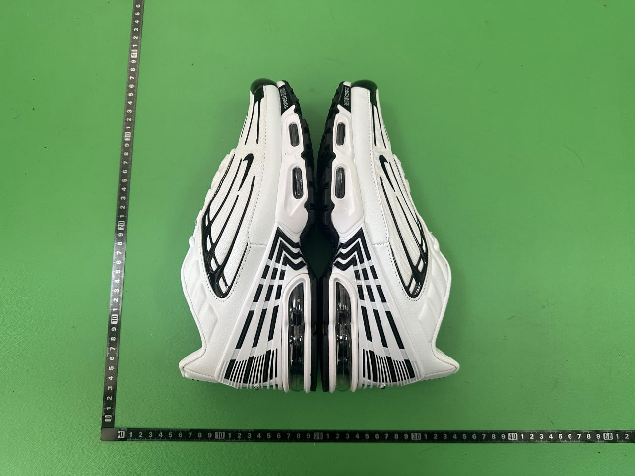 Nike Air Max Plus 3 Sneakers