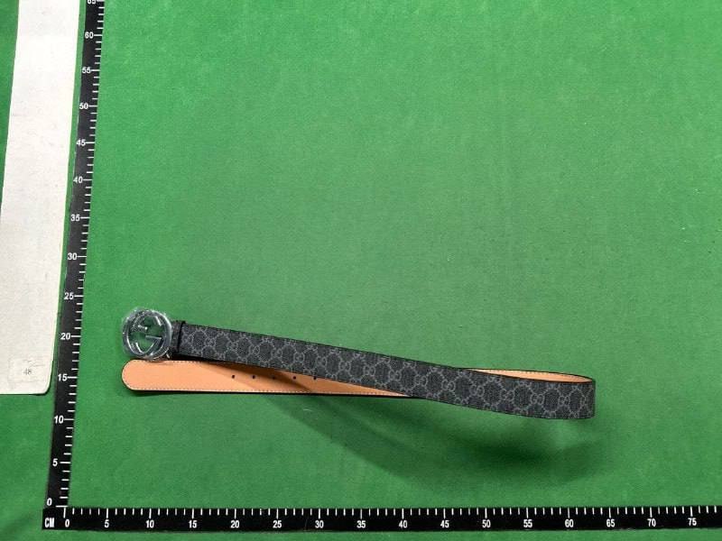 Gucci belt (40 CP)