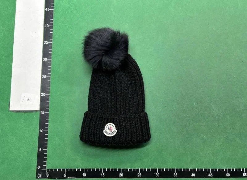 Moncler Beanie（39+ Styles