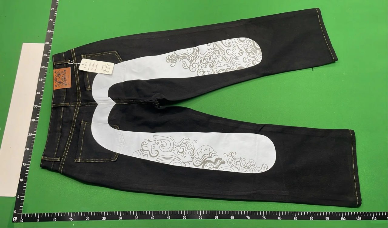 EVISU Jeans（23+ Styles