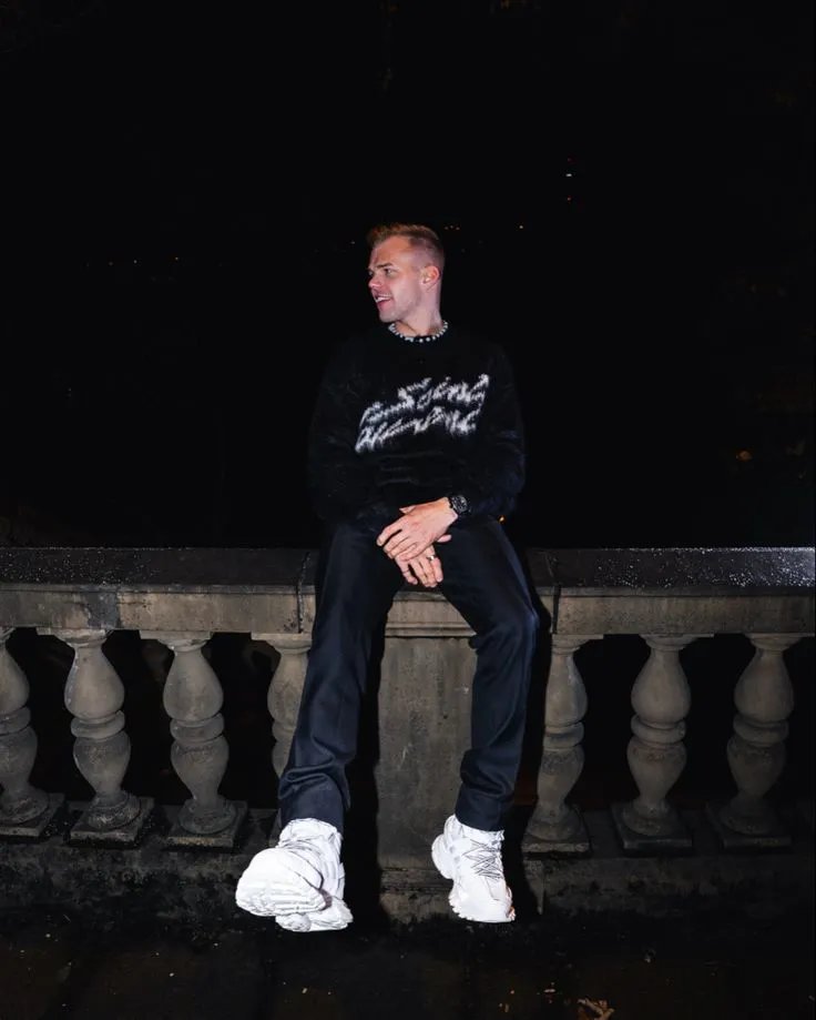 Sweaters（40+ brand & Styles