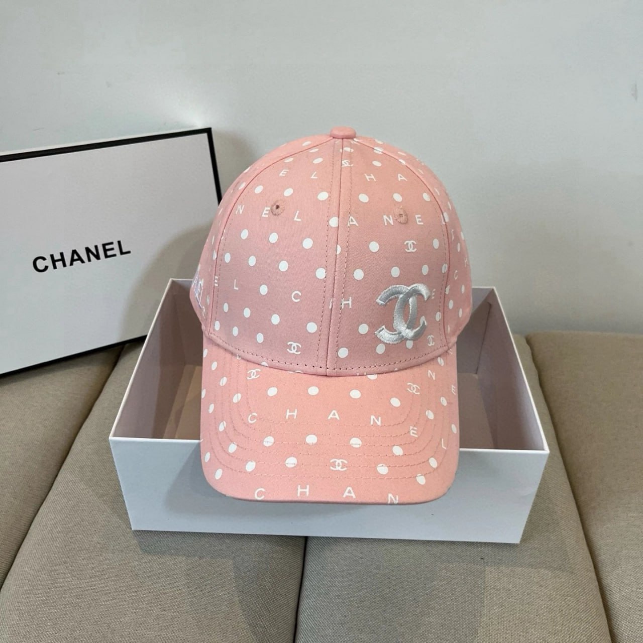 Chanel Bandana Print & Straw Bow Hats [40 styles]