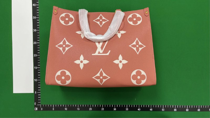 Louis Vuitton Monogram Handbag Shoulder Bag [1 style]