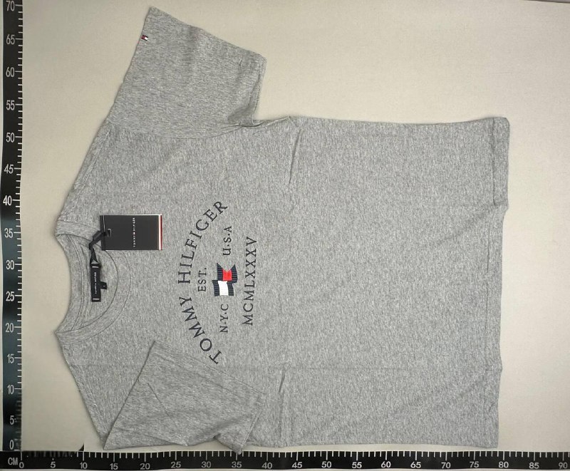Tommy Hilfiger T-Shirt & Polo [40 styles]
