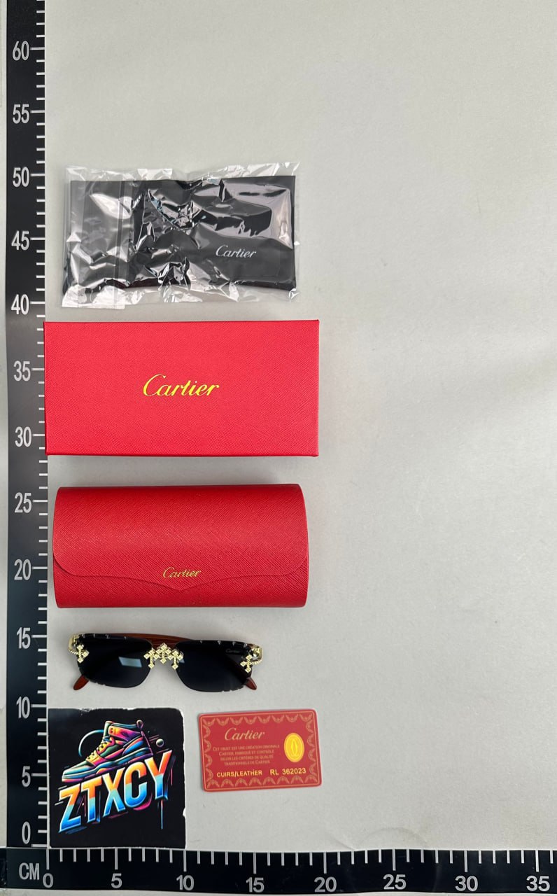 Cartier Panthère Sunglasses [19 styles]
