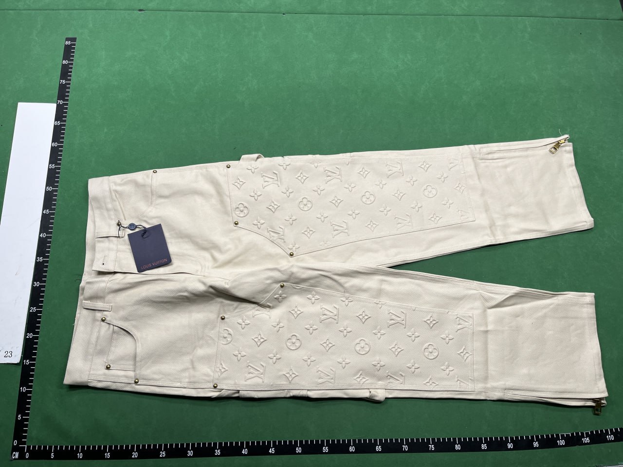 Louis Vuitton Monogram Cargo Pants [24 styles]