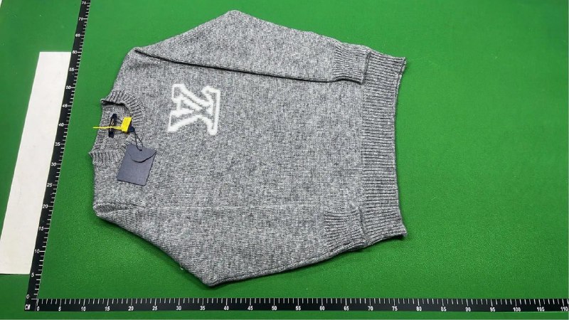 Louis Vuitton Monogram Knit Sweater [27 styles]
