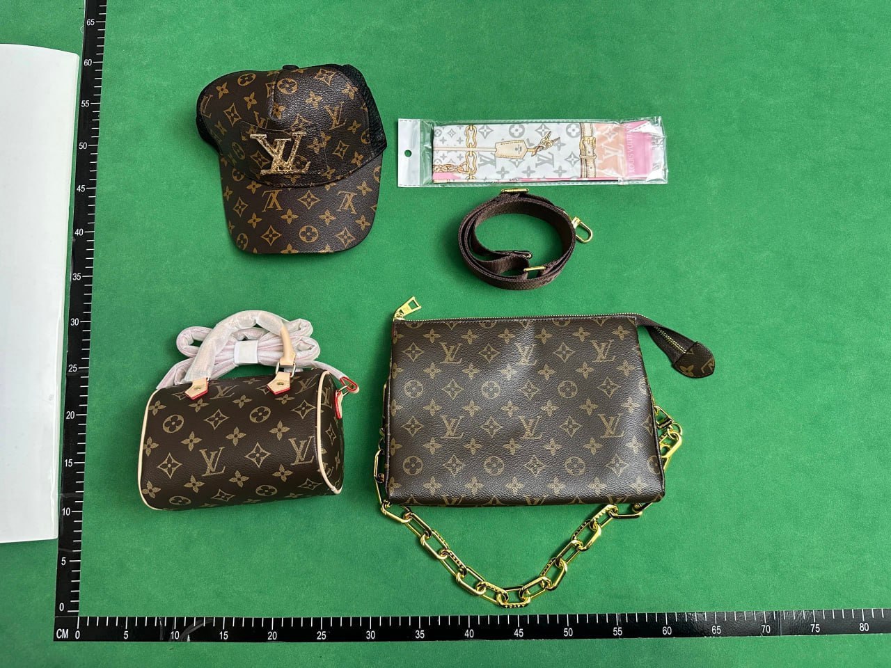 Louis Vuitton Mini Speedy Handbag [11 styles]