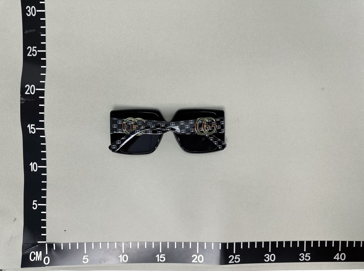 Gucci GG Supreme Sunglasses [36 styles]