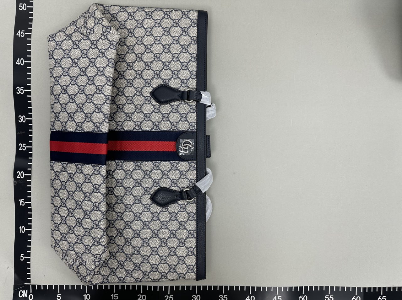 Gucci GG Supreme Tote Bag [3 styles]