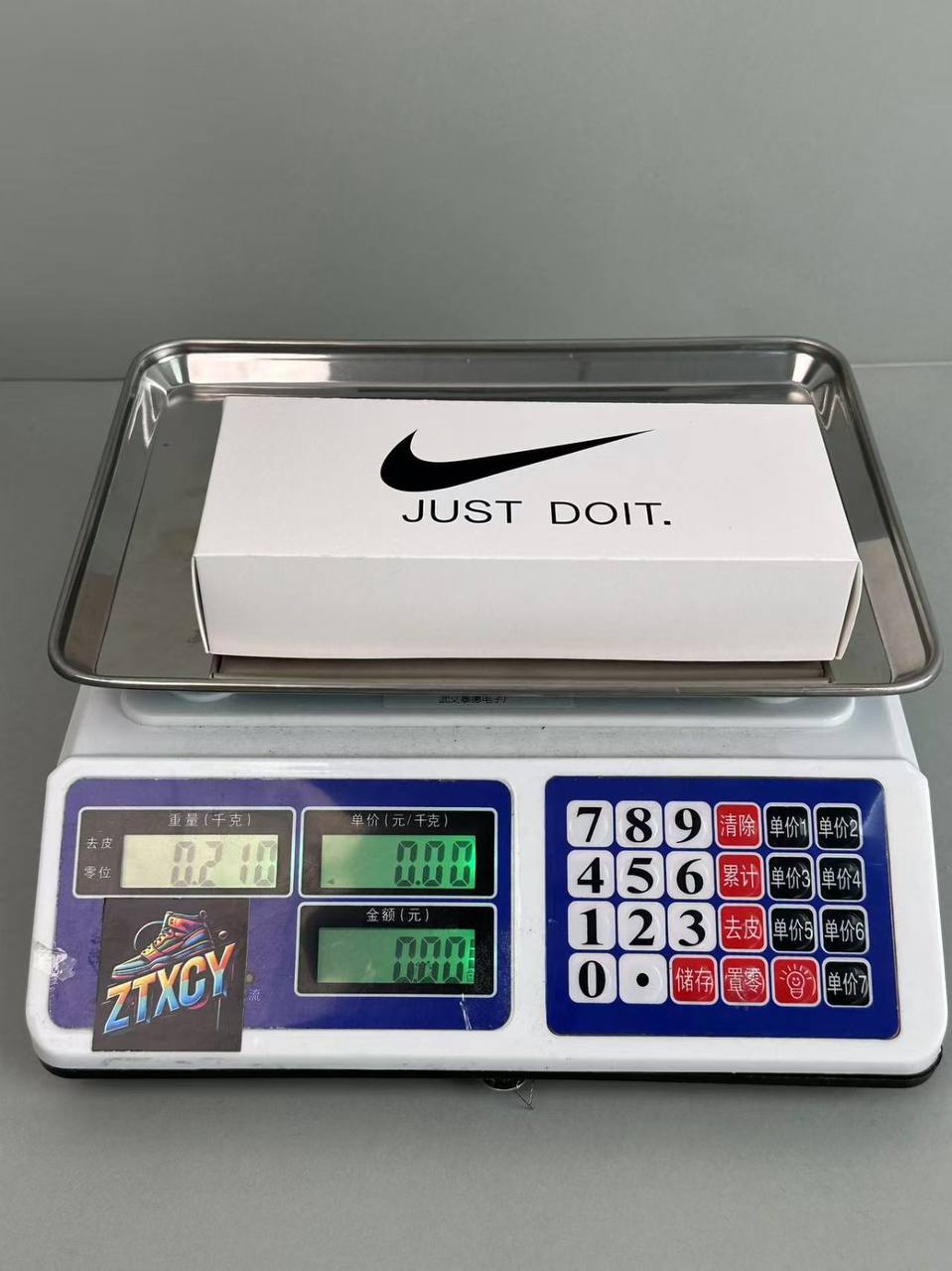 Nike Swoosh Crew Socks [36 styles]