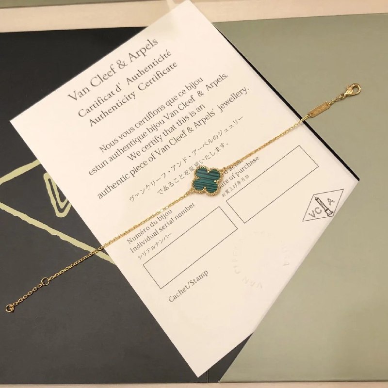 Van Cleef & Arpels Alhambra Accessories [40 styles]