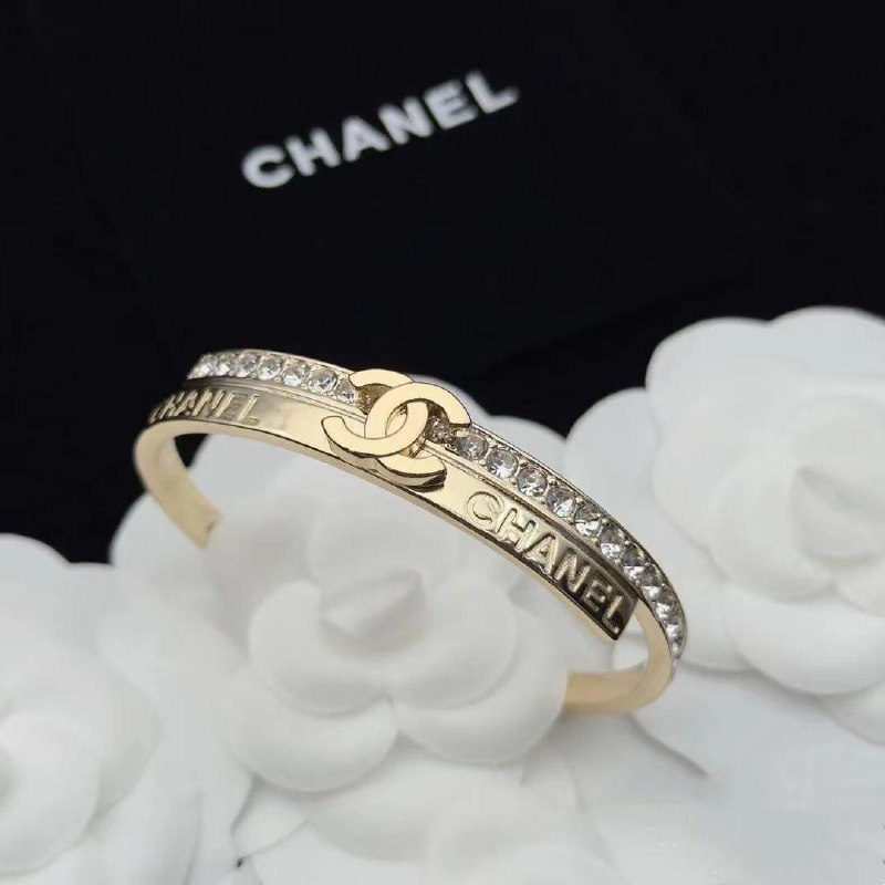 Chanel CC Logo Chain Bracelet [11 styles]