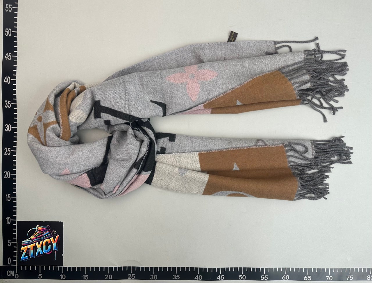 Louis Vuitton Monogram Shawl [4 styles]