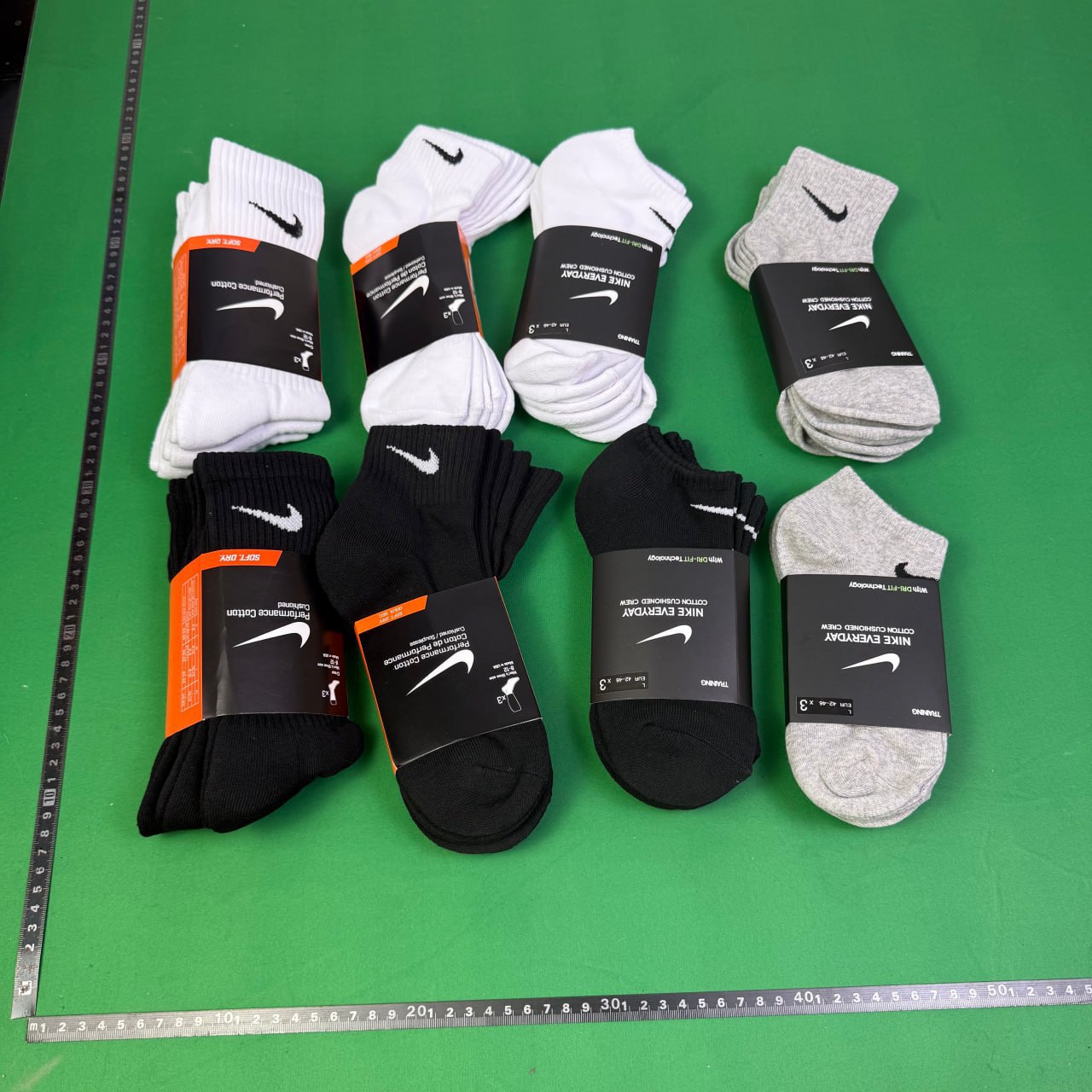 Nike Everyday Cotton Cushioned Crew Socks [40 styles]