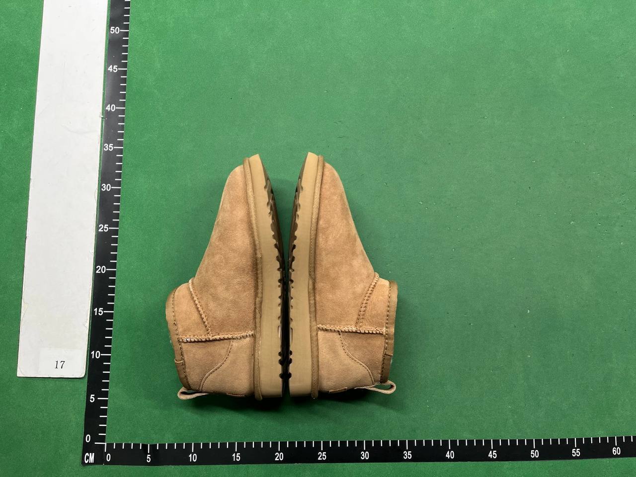 Burberry Check Pattern Sweaters and Cardigans [40 styles]